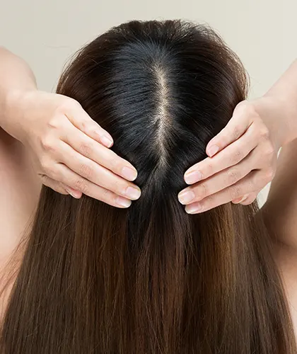 La protection du cuir chevelu sensible lors des soins